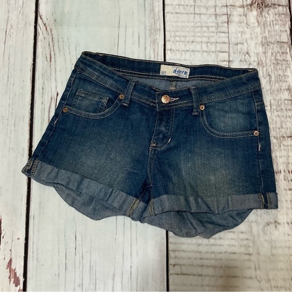 Cotton On Pants - Cotton On Denim Short shorts size 4 GUC